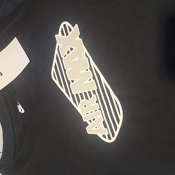 Nike Air Max Womens XS Black Tee - Picture 2 of 5